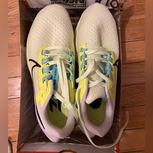 Nike Air Zoom Pegasus 38, size 7.5, NEW IN BOX
